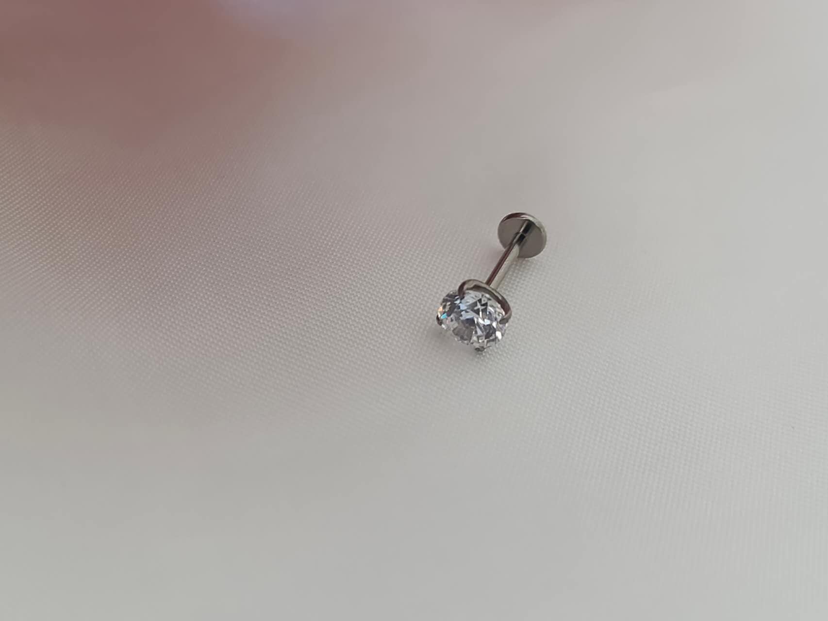 Pendientes de titanio engaste de 4 garras circonita rosa blanco y multicolor