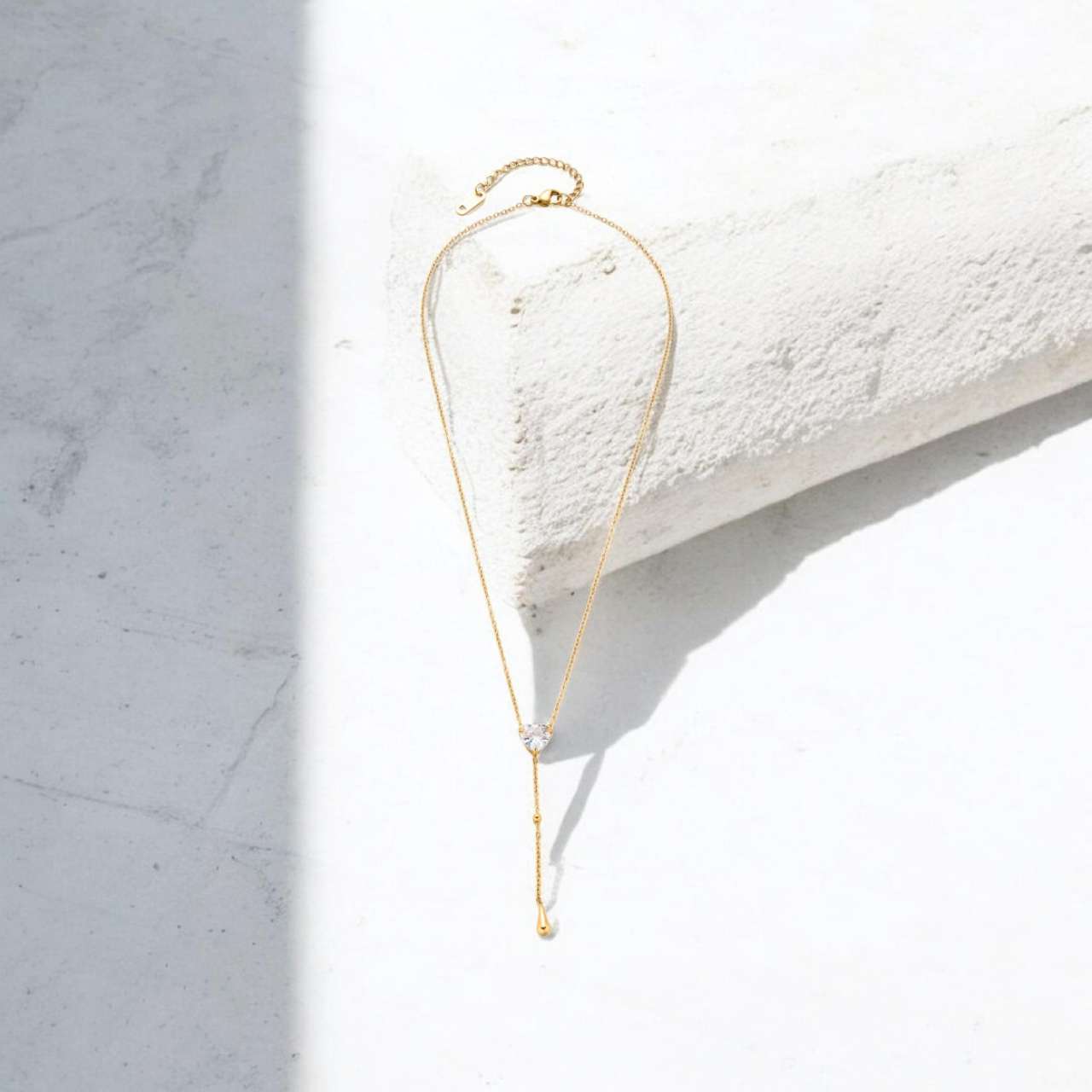 Collar ajustable en Y con colgante corazon circonita y gota de agua de acero inoxidable oro 18K waterproof