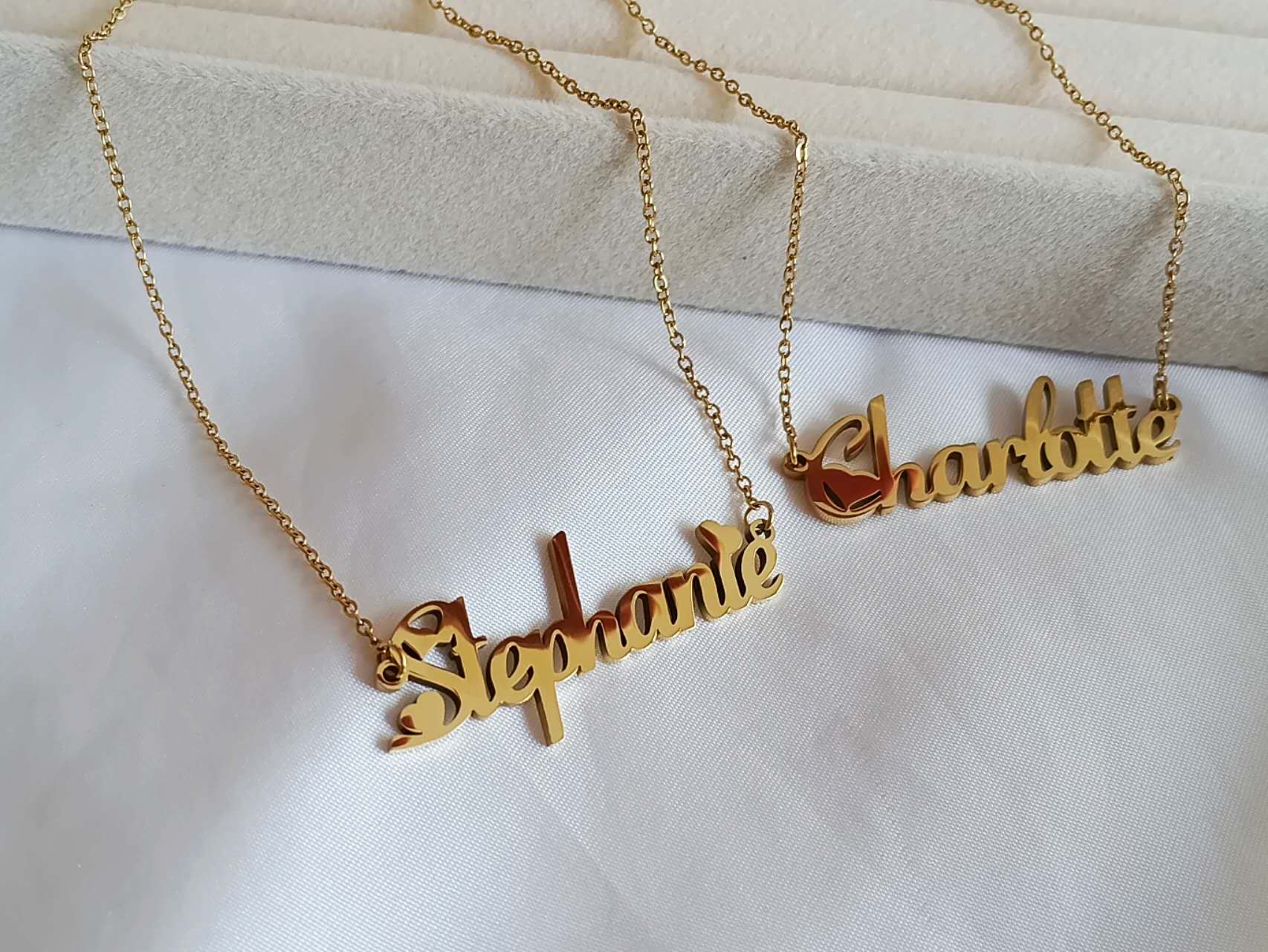 Collar con extensor de nombre personalizado de acero inoxidable oro 18K waterproof en stock