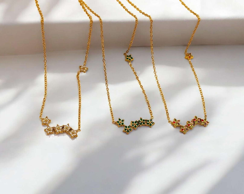 Collar de sonrisa de forma de flores con circonitas verdes, blancos y multicolor en acero inoxidable oro 18K PVD Waterproof tarnish-free