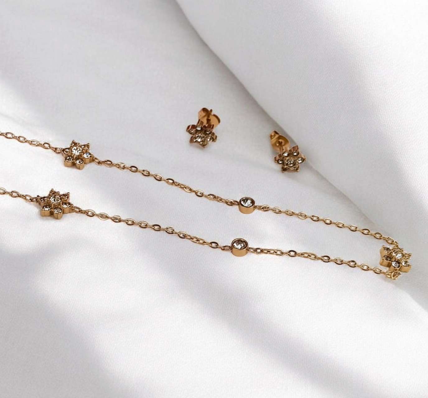 Esencia Floral Conjunto de Collar y Pendientes con Circonita de acero inoxidable oro 18K PVD Waterproof tarnish free