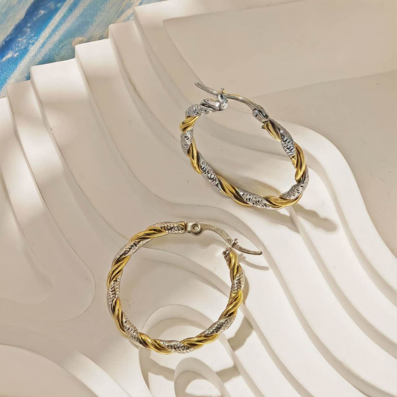 Pendientes de aro bicolor trenzado italiano acero inoxidable oro 18K waterproof tarnish-free