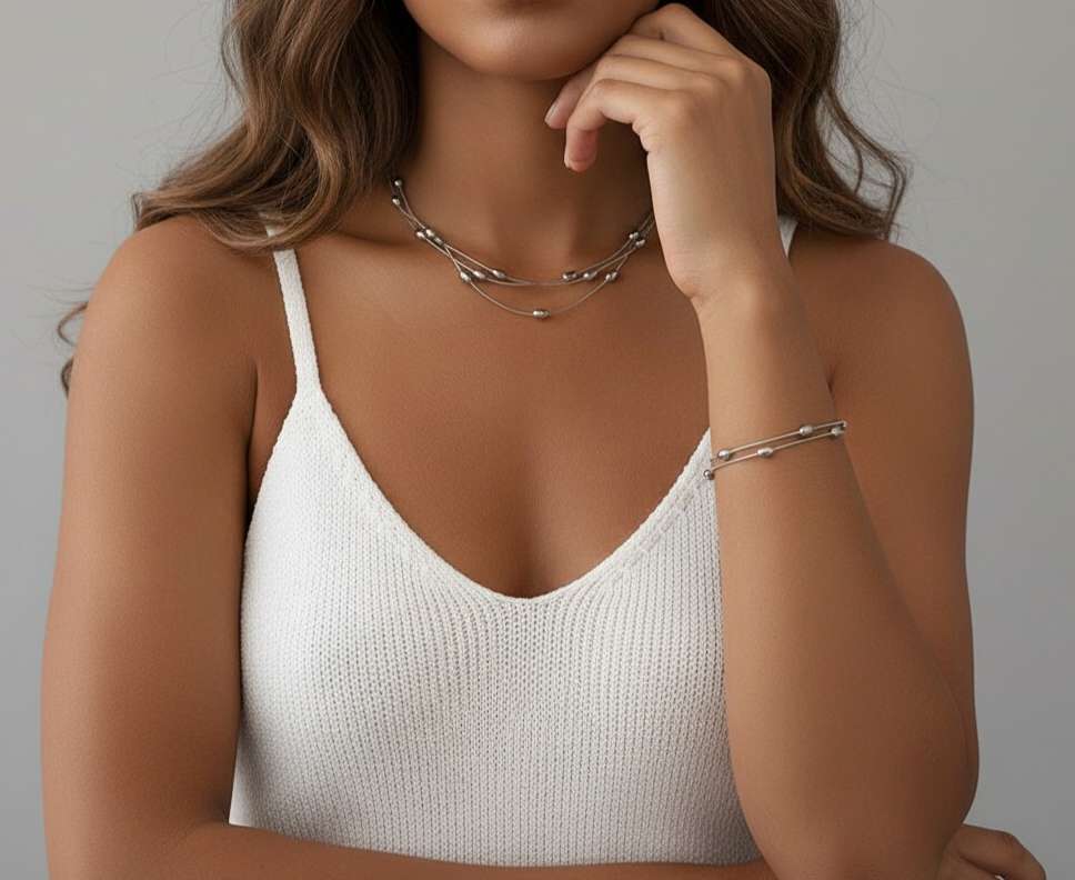 Set de joyas collar ajustable triple cadena  de cuentas bolas  y pulsera a juego acero inoxidable oro 18K