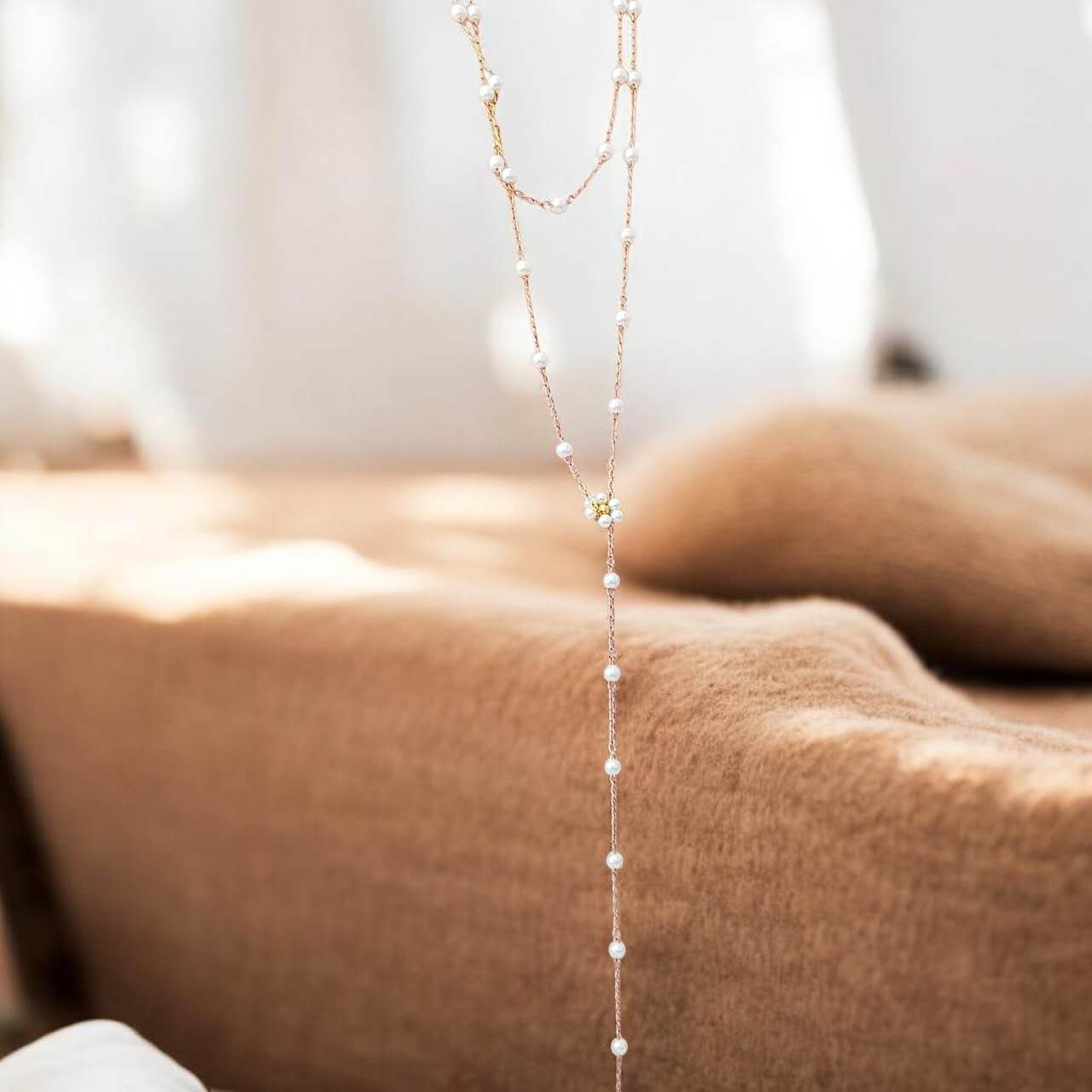 Collar largo de doble capa con cuentas de perlas blancas y flor blanca acero inoxidable oro 18K PVD Waterproof