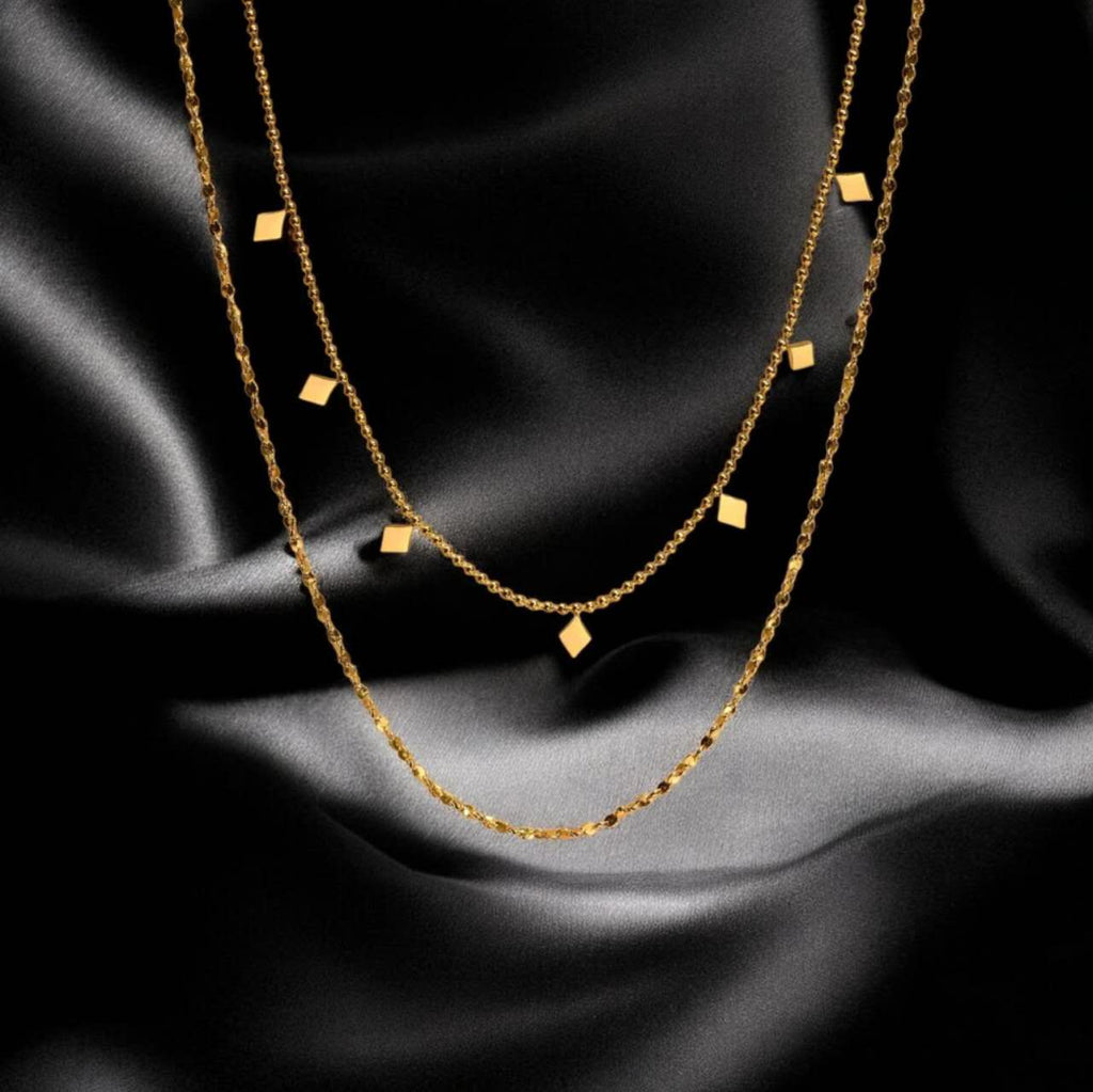 Collar con extensor doble con delicados dijes en forma de rombo, acero inoxidable oro 18K PVD Waterproof