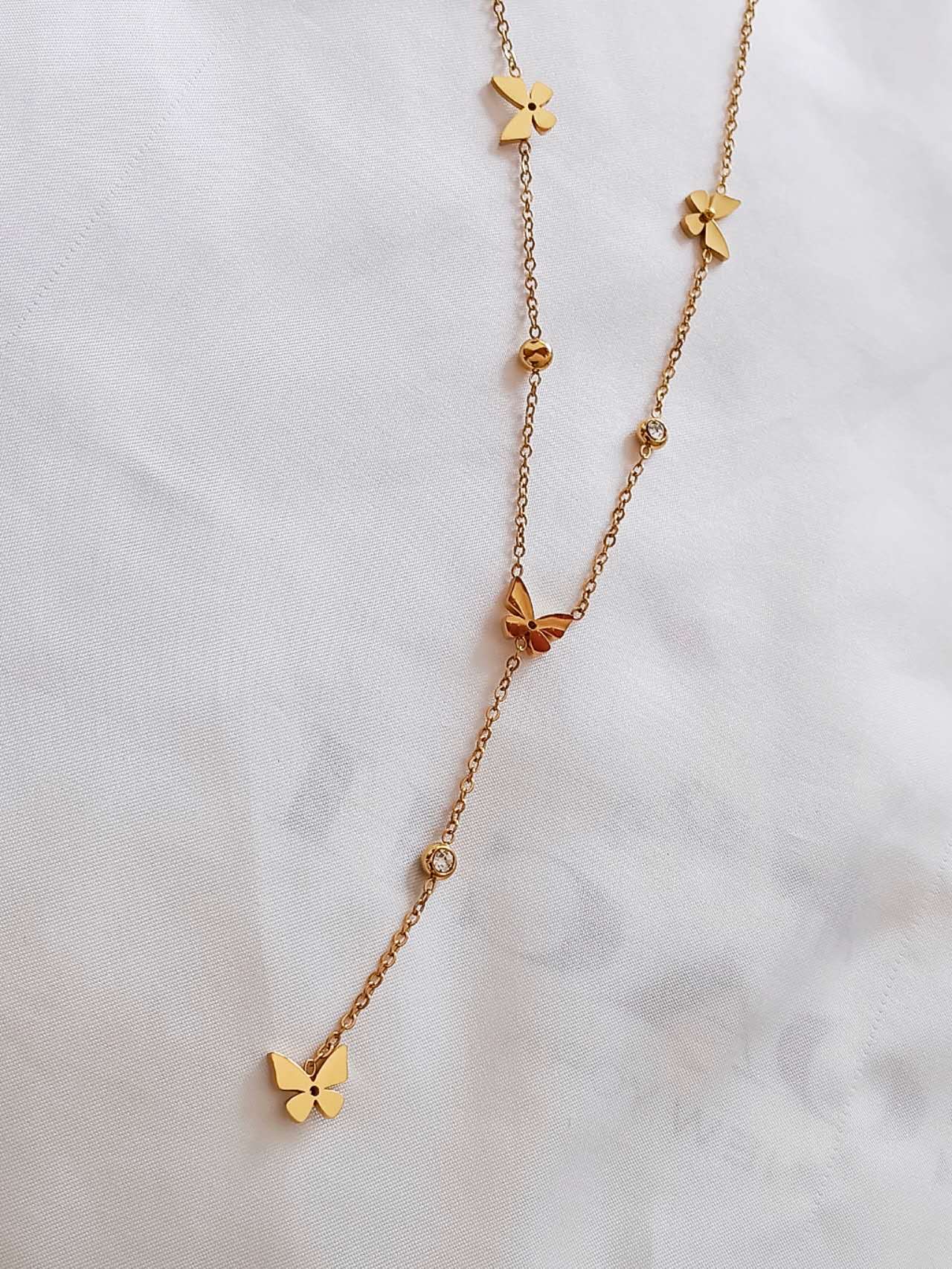 Collar en Y de cuentas mariposas y circonitas de acero inoxidable oro 18K PVD Waterproof tarnish-free