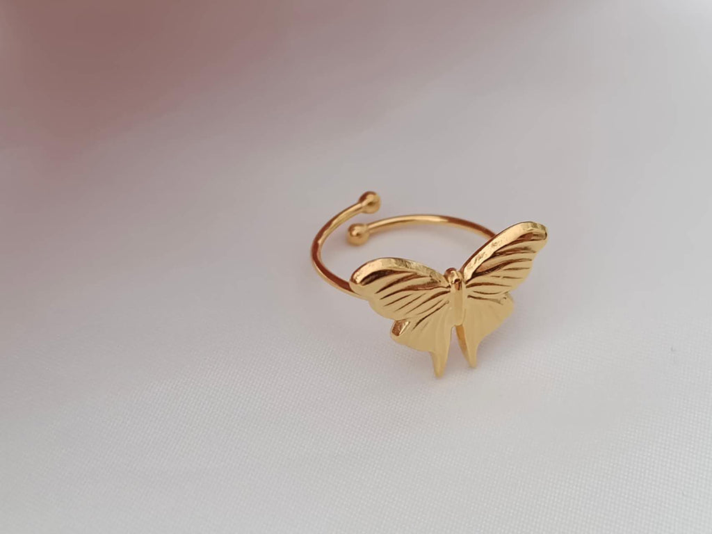 Set de joyas collar ajustable de cuentas bolitas y colgante mariposa concha naranja y anillo ajustable acero inoxidable oro 18K waterproof