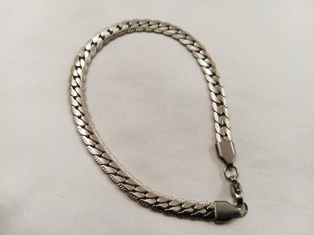 Elegante Set de joyas Collar de 50cm de largo  ancho brillante y pulsera a juego de acero inoxidable para hombre