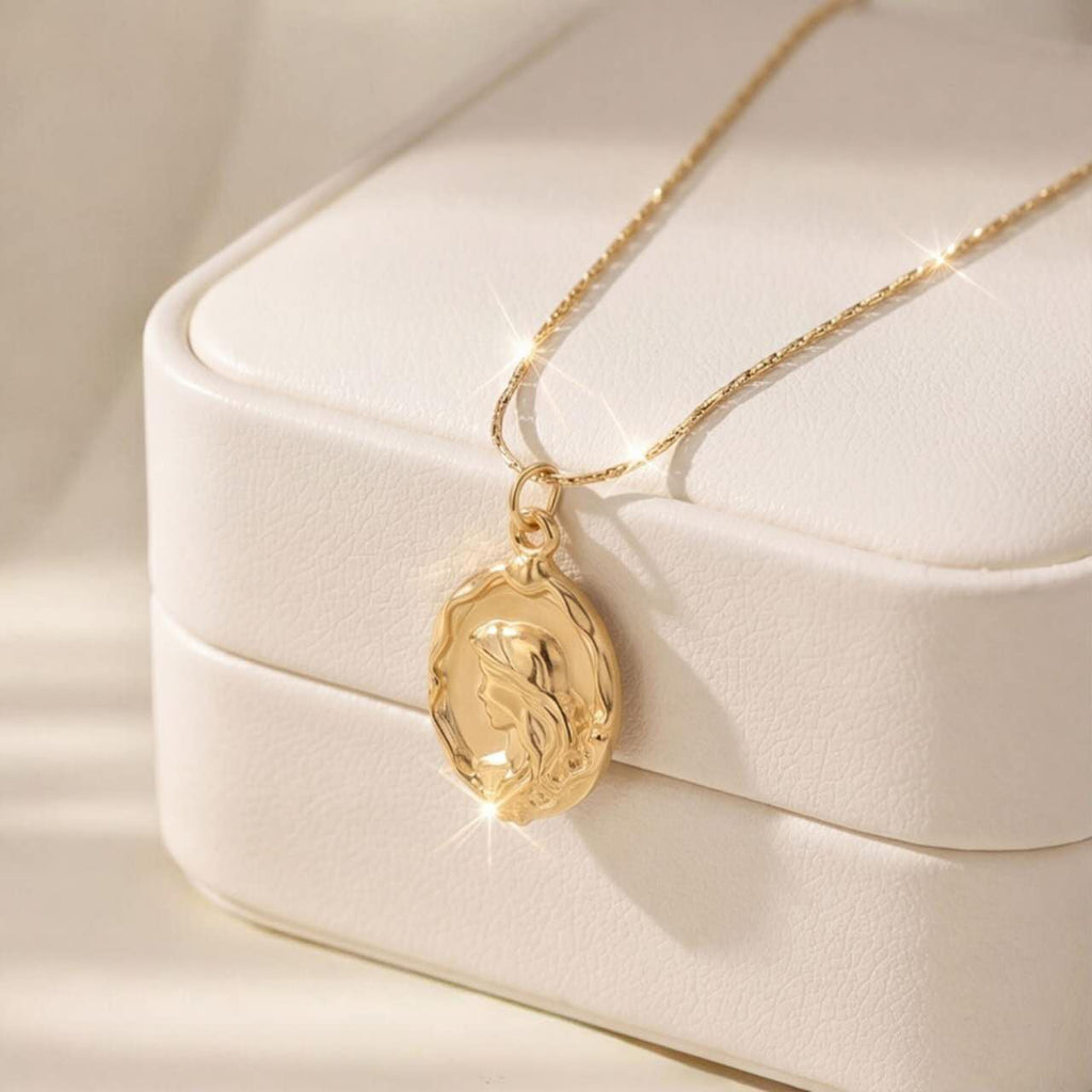Collar ajustable con colgante medalla ovalada grabado de Sirena de acero inoxidable oro 18K Waterproof tarnish-free