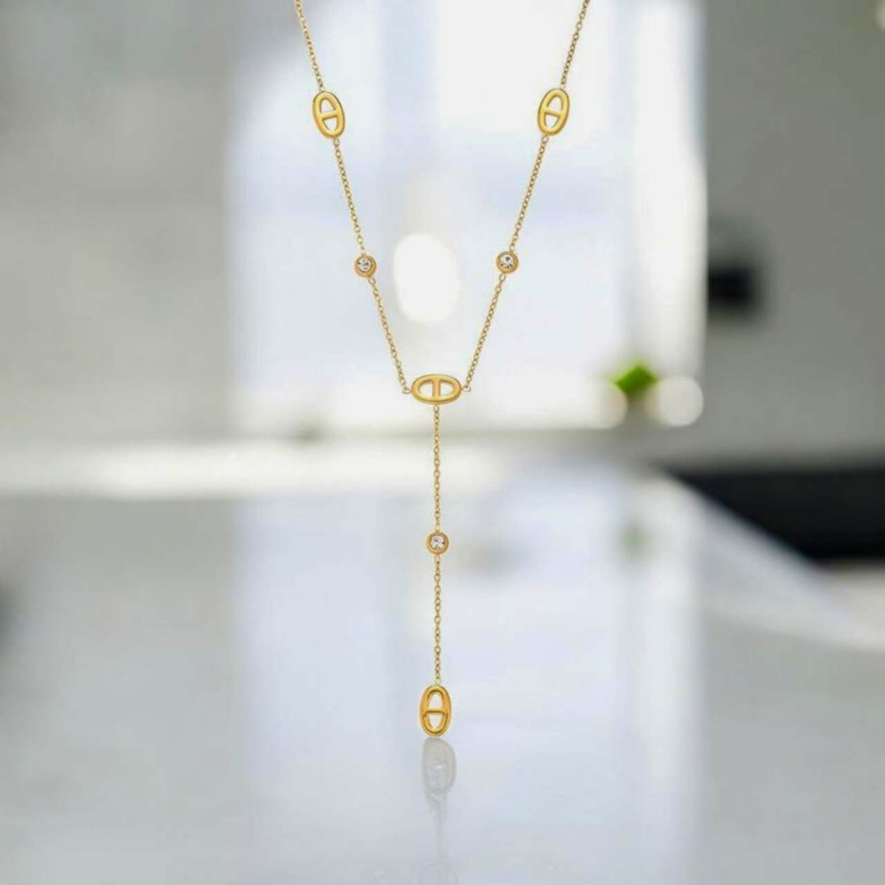 Collar Elegante Y Minimalista Impermeable de Acero con Dijes de Óvalo